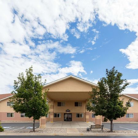 Days Inn By Wyndham Colorado Springs Airport Exterior photo